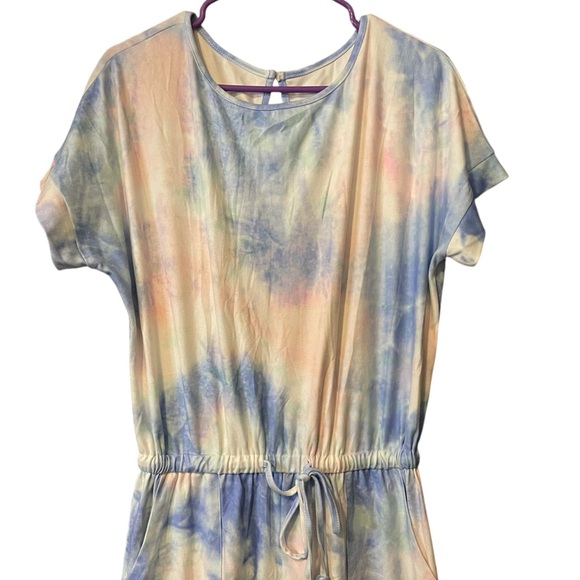 NWOT unbranded tye dye one piece short sleeved jumper - Picture 4 of 5